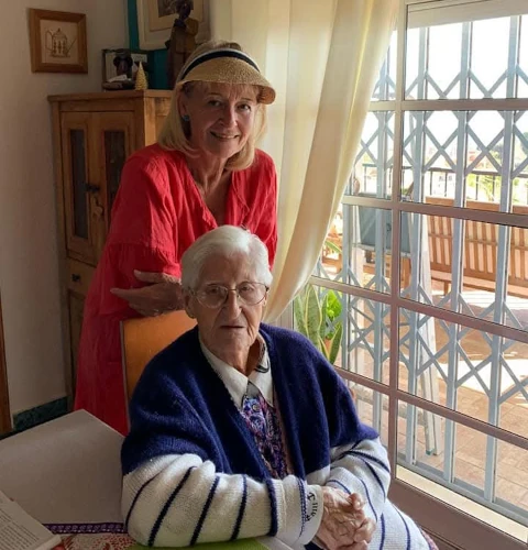 Paloma con su madre