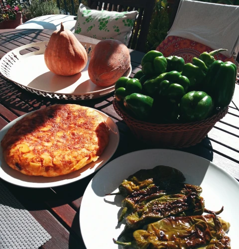 Tortilla y pimientos